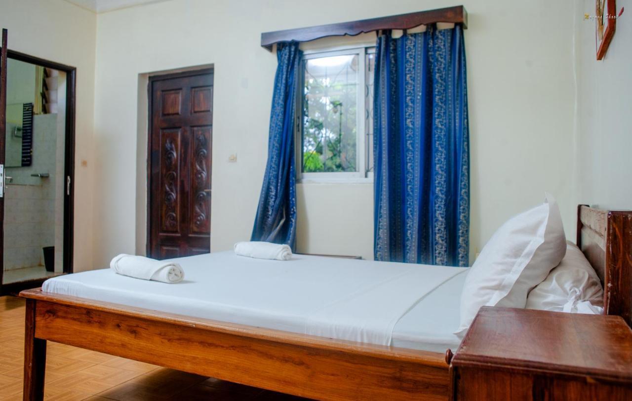 Lotus Hotel Antsiranana Екстер'єр фото