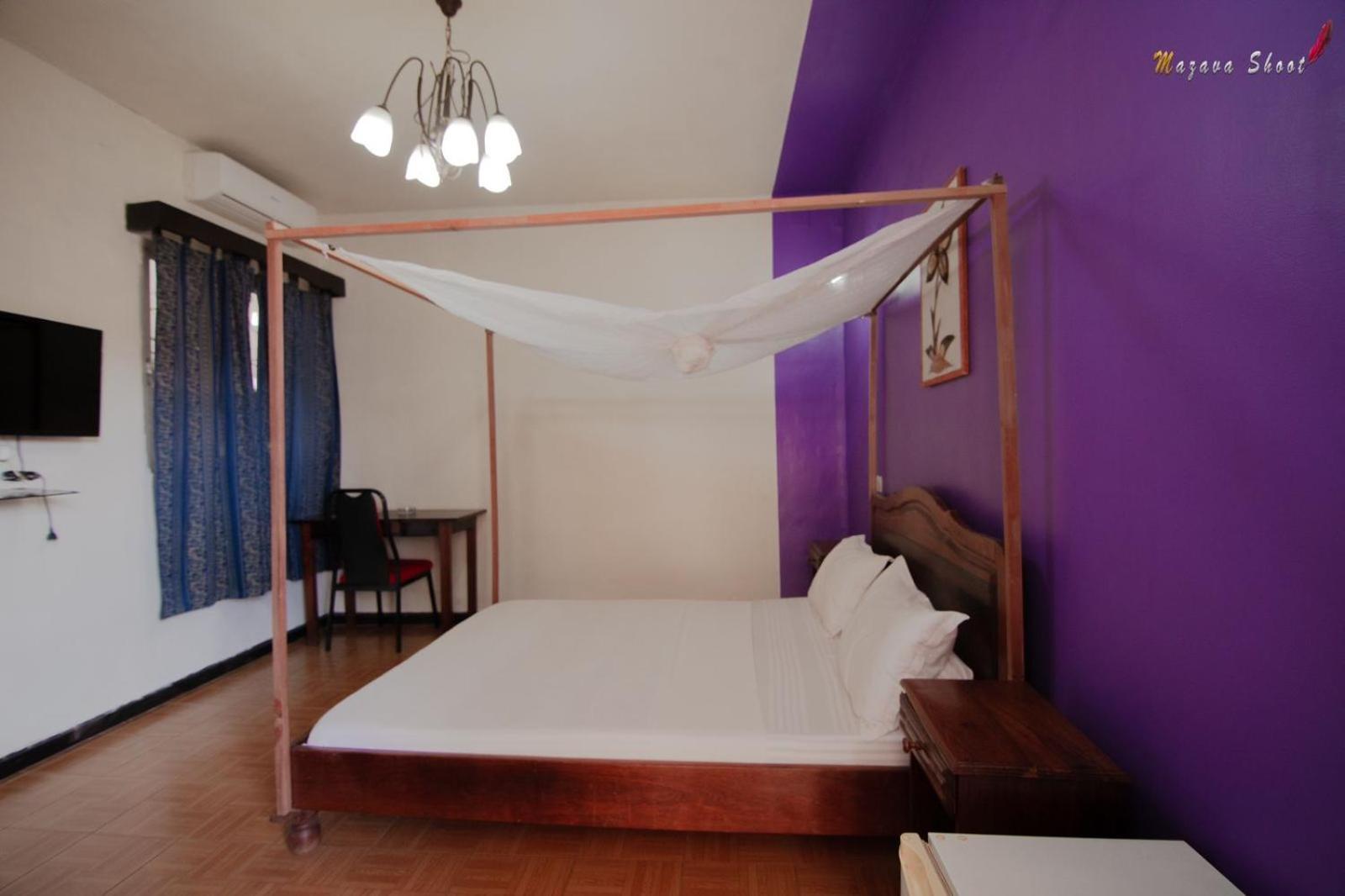 Lotus Hotel Antsiranana Екстер'єр фото