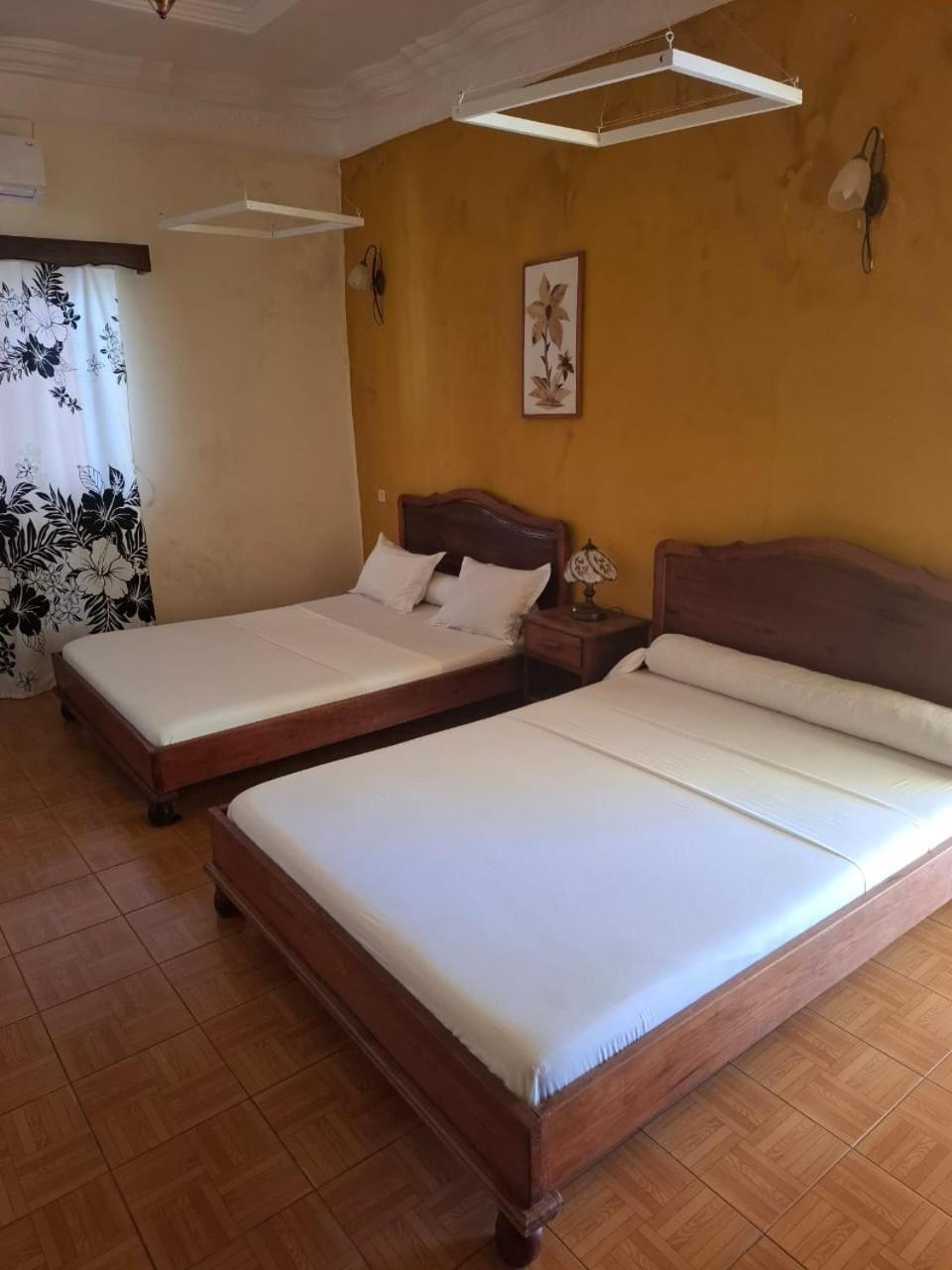 Lotus Hotel Antsiranana Екстер'єр фото