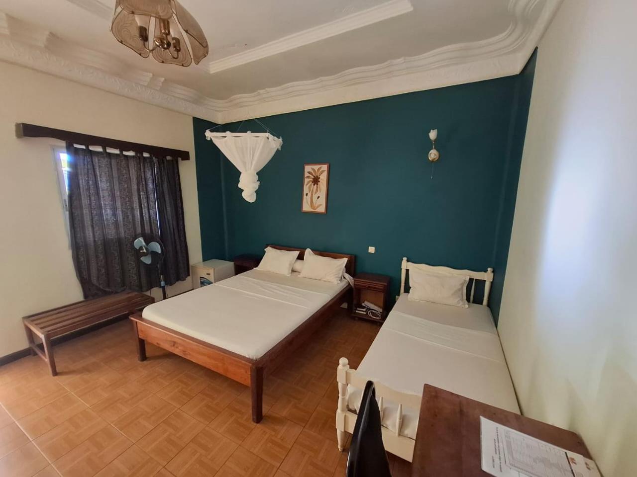 Lotus Hotel Antsiranana Екстер'єр фото
